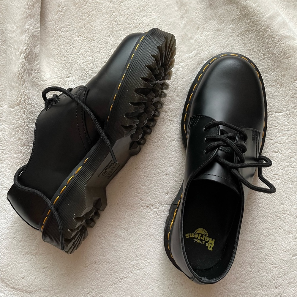 Dr Martens 1461 Women’s Smooth Leather Oxford Shoes size: 8 (Women) / 7 (Men)